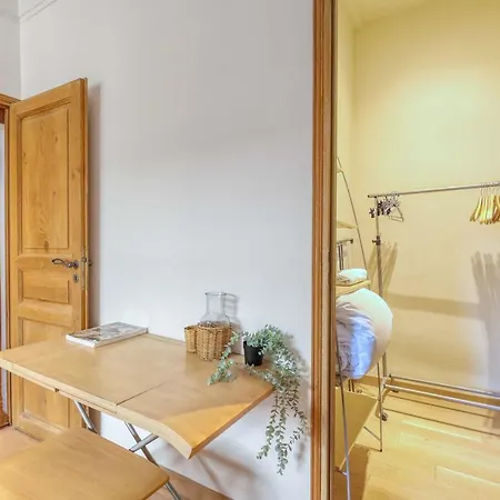 Bohemian & Authentic Parisian Flat - 07 파리