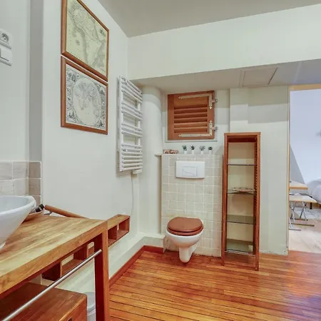 Bohemian & Authentic Parisian Flat - 07 *